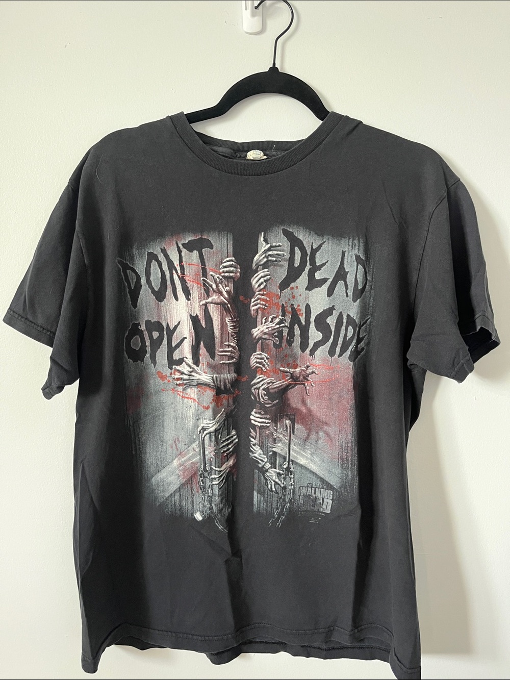 "Don't Open Dead Inside" Men's Black Graphic T-Shirt large